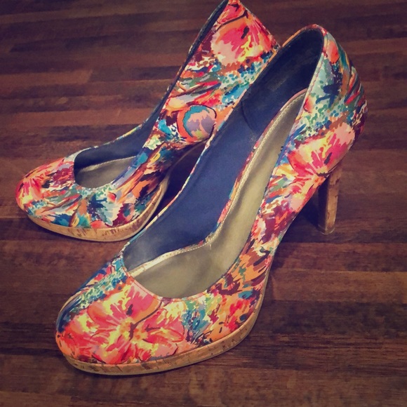 FIONI Clothing Shoes - Fioni multi colored heels
